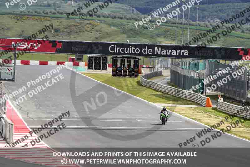 cadwell no limits trackday;cadwell park;cadwell park photographs;cadwell trackday photographs;enduro digital images;event digital images;eventdigitalimages;navarra;no limits trackdays;peter wileman photography;racing digital images;trackday digital images;trackday photos